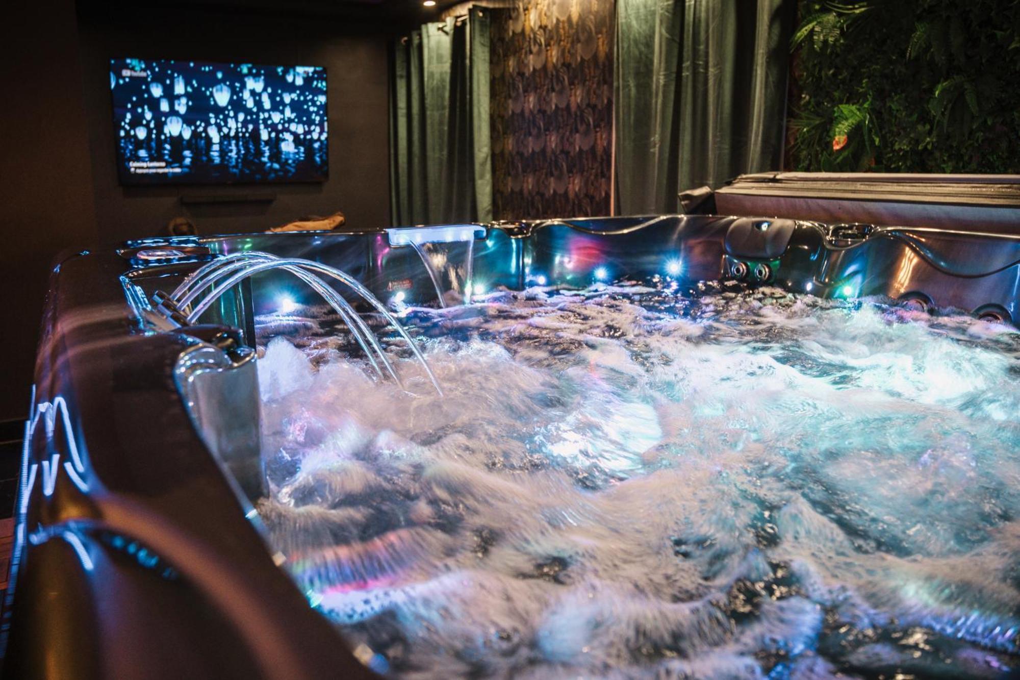 L Escale Jacuzzi Et Sauna Évreux Exteriér fotografie